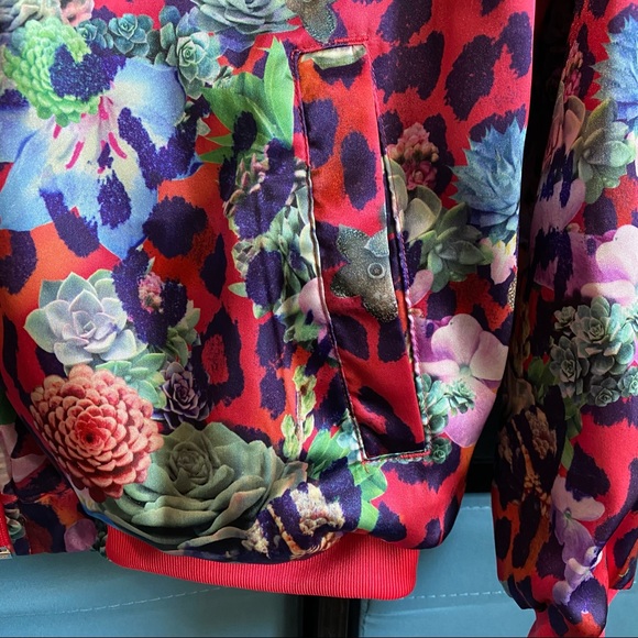 Adidas Floral Front Zip Track Jacket Size 11-12Y Medium S96108 - Picture 4 of 9